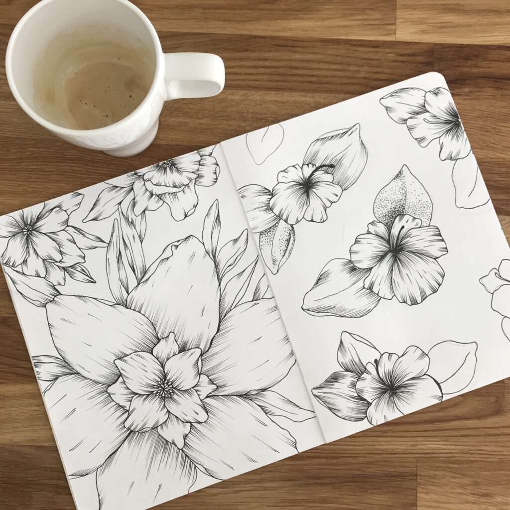 Skizzenbuch mit Fineliner-Blüten