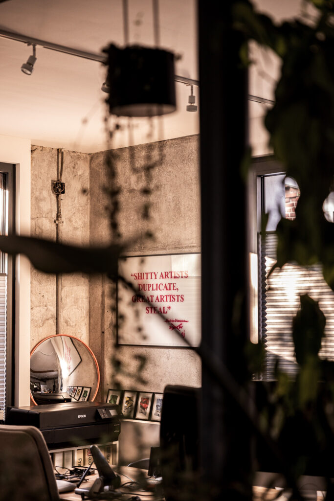 Pflanzen am Fenster